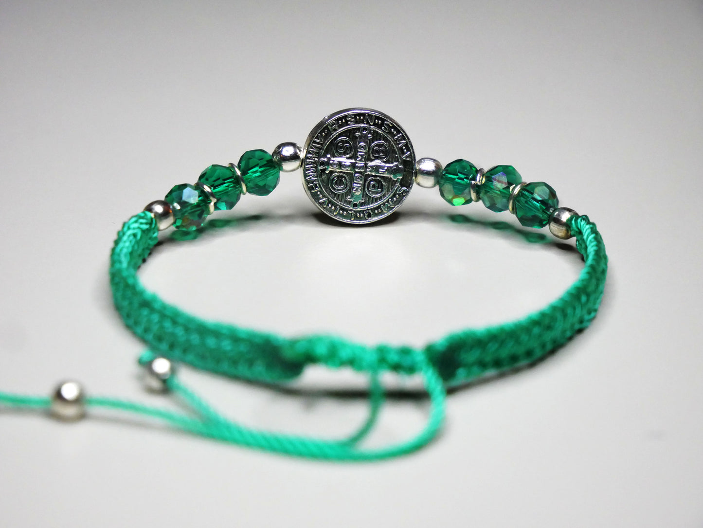 Handmade Green Beaded Thread Bracelet – Simple Style with Powerful Protection