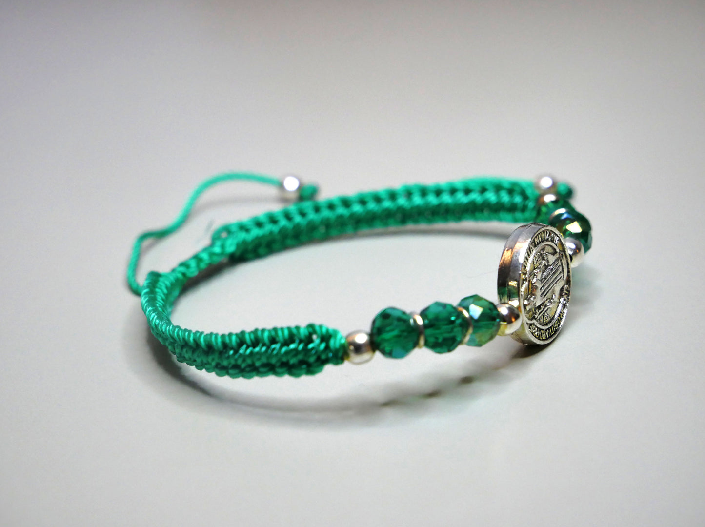 Handmade Green Beaded Thread Bracelet – Simple Style with Powerful Protection